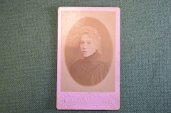 Фотография старинная "Молодая женщина в темном платье". Mitreuter. Москва.