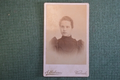 Фотография старинная "Девушка с выразительным лицом". Серебрин, Воронеж. 1895 год.