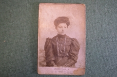 Фотография старинная "Дама в черном, с кулоном".Фот. М.П. Трусовой