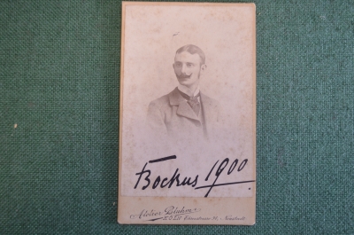 Фотография старинная "Мужчина с необычными усами". Bluhm. Кельн, Koln. 1900 г.