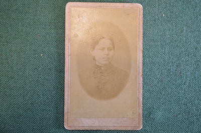 Фотография старинная "Девушка в темном пллатье". Фот. Мечислава Викторовича Островского.