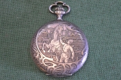Часы старинные карманные сюжетные 