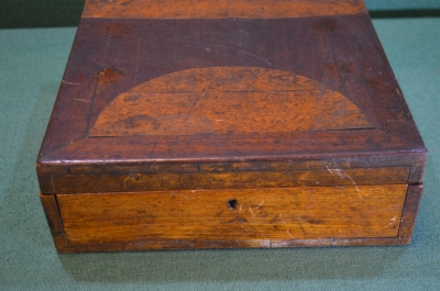 Шкатулка старинная деревянная с отделениями. Лак. Дерево. Царская Россия или Ранние Советы.