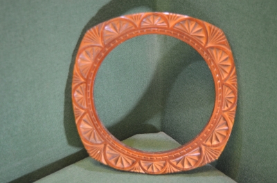 Рамка для настенных часов. Резьба. СССР.