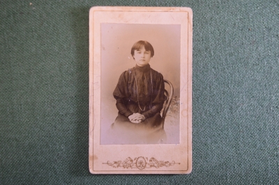 Фотография старинная "Молодая девушка в черном". Visit Portrait. 1909 год. #O7