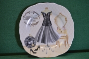 Тарелка фарфоровая. Boutique chez Anne Galerie St-Martin. Бутик. Мода. Франция. Тарелка фарфоровая. Boutique chez Anne Galerie St-Martin. Бутик. Мода. Франция.