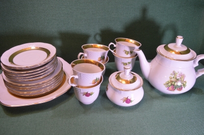 Сервиз фарфоровый, на 6 персон, 21 предмет. Ягоды, фрукты. Позолота. Фарфор Thun, Чехословакия. 