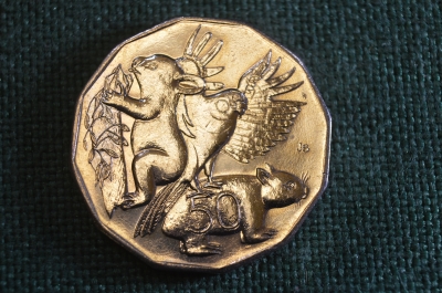 Монета 50 центов 2004 год. Лорикет, коала, вомбат. Елизавета II, Австралия.