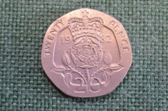 Монета 20 пенсов 1982 года. Twenty pence. Елизавета II, Великобритания.