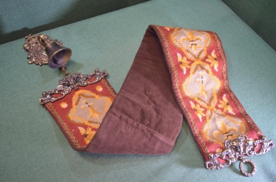 Сонетка, лента для звонка, вызов прислуги. Колокольчик, массивные латунные накладки. 