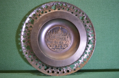 Тарелка настенная, панно "Прага, Praga". Металл.