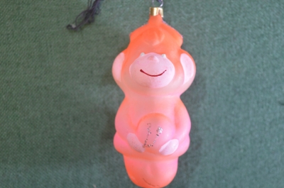 Елочная игрушка "Обезьяна с мячом, обезьянка с мячиком, мартышка". Стекло. Набор Цирк. Оранжевая. 