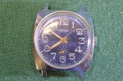 Часы наручные механические "ЗИМ". Синий циферблат. СССР.