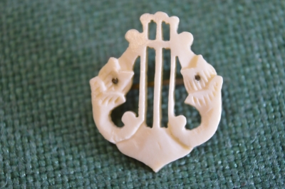 Брошь брошка костяная старинная. Рыбы. Лира. Кость. Ранний СССР. 