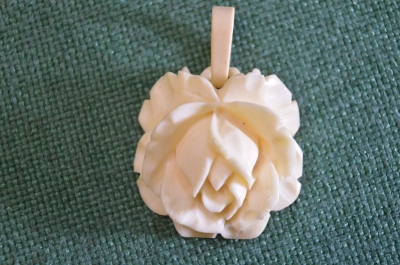 Кулон подвеска костяная старинная. Роза. Кость. Царская Россия.