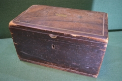 Шкатулка старинная деревянная. Большая, массивная. Требует частичной реставрации.