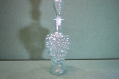 Графин, графинчик стеклянный, с пробкой. Виноградная гроздь. Высота 27,5 см. Стекло. Италия.