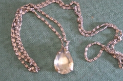 Кулон, подвеска с прозрачным камнем. 