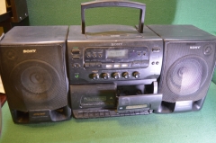 Музыкальный центр Sony, Сони. CFD-656L. Радио, кассетник, диски. В ремонт.