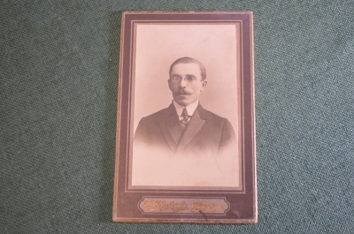 Фотография визитка старинная "Мужчина с усами в пенсне". Зубков. СПБ. Царская Россия. 