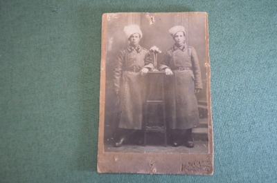 Фотография визитка старинная "Военные солдаты РИА". Золотое Руно. Москва. Царская Россия.