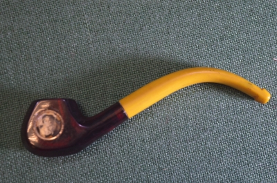 Мундштук для сигарет трубка курительная. Девушка. Карболит. Под янтарь. Германия. 1960е.