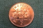 Монета 2 пенса 2005 года. Two Pence. Война. Operetion Torch. Гибралтар, Gibraltar. Елизавета II.