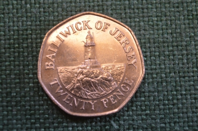 Монета 20 пенсов 2003 года. Twenty pence. Маяк в Ла-Корбьер. Джерси, Bailiwick of Jersey. Елизавета.