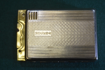 Портсигар с бензиновой зажигалкой "Москва". Металл. СССР. 1960е.