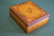 Шкатулка сигаретница папиросница. Дерево, лак, роспись. Болгария. 1960е.