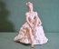 Статуэтка, фигурка "Балерина, завязывающая пуанты" Фарфор Валлендорф, Wallendorf . Германия.