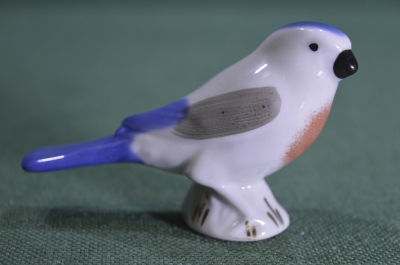 Статуэтка, фигурка фарфоровая "Птица снегирь". Фарфор. Дулево.