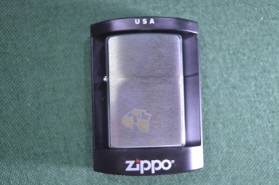 Зажигалка бензиновая Зиппо Zippo "СТС. Работай с огоньком". Оригинал. Новая. США. 2003 год.