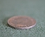 Монета 6 пенсов 1965 года. Sixpence. Птица Гуйя, Новозеландский скворец. New Zealand. Новая Зеландия