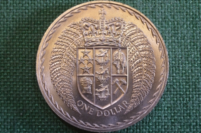 Монета 1 доллар 1967 года. One Dollar. Герб. Елизавета II. New Zealand. Новая Зеландия.