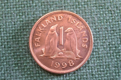 Монета 1 пенни 1998 год. Falkland Islands. One penny. Пингвин. Елизавета II. Фолкленды.