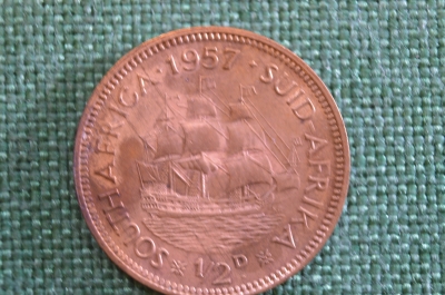 Монета 1/2 пенни 1957 год. South Africa. Suid-Afrika. Half penny. Елизавета II. ЮАР.