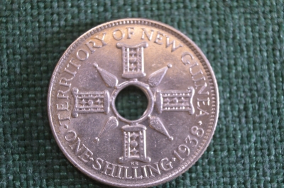 Монета 1 шиллинг 1938 год. Territory of New Guinea. One Shilling. Серебро. Георг VI. Новая Гвинея.