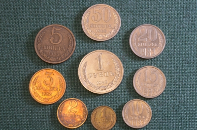Монеты советские 1983 год. 1 рубль, 50 20 10 5 копеек, 3 2 1 копейки. Годовой набор, погодовка СССР.