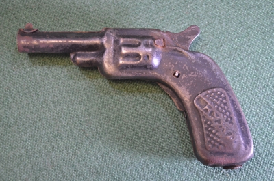 Игрушка Пистолет под пистоны. Металл. КУЖД. СССР. 1930е.