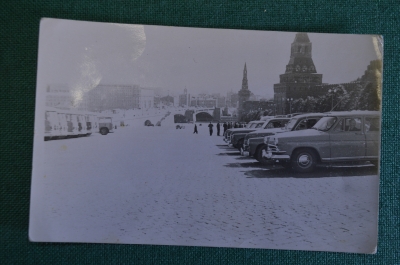 Фотография старинная "Стоянка автомобилей и автобусов около Кремля". Середина XX века. #O1