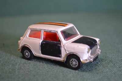 Модель машинка "BMC Mini-Cooper S. Corgi Toys Whizzwheels 3396/69". Корги, Мини. #M1