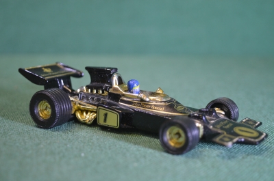 Модель машинка "John Player Special F1 1/35. Corgi Toys 3396/69". Корги, Джон Плеер Специал. #M2