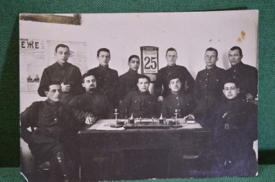 Фотография общая. Погранотряд ВЧК-ОГПУ. За столом. Ямполь. СССР. 1930 год.