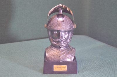 Зажигалка настольная газовая "Рыцарь". Металл. Винтаж. Япония. 1970е.