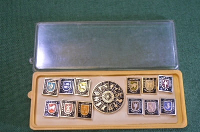 Знак значок Гороскоп Знаки Зодиака. Набор 13 шт. в коробке. СССР. 