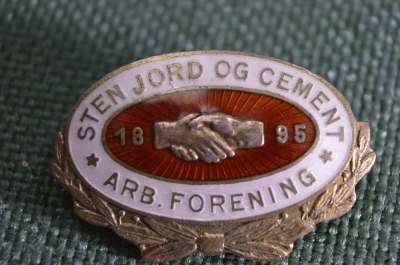 Значок цементного завода "Sten jord 1895". Эмаль, редкий. Осло, Норвегия