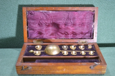 Старинный гидрометр спиртометр. Деревянная коробка. Англия, Лондон, 19 век.