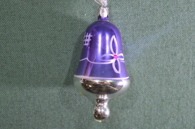 Стеклянная елочная игрушка "Колокольчик". СССР, 1960-1970 годы