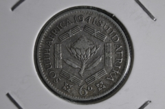 Монета 6 пенсов 1941 года. Серебро. Южная Африка.